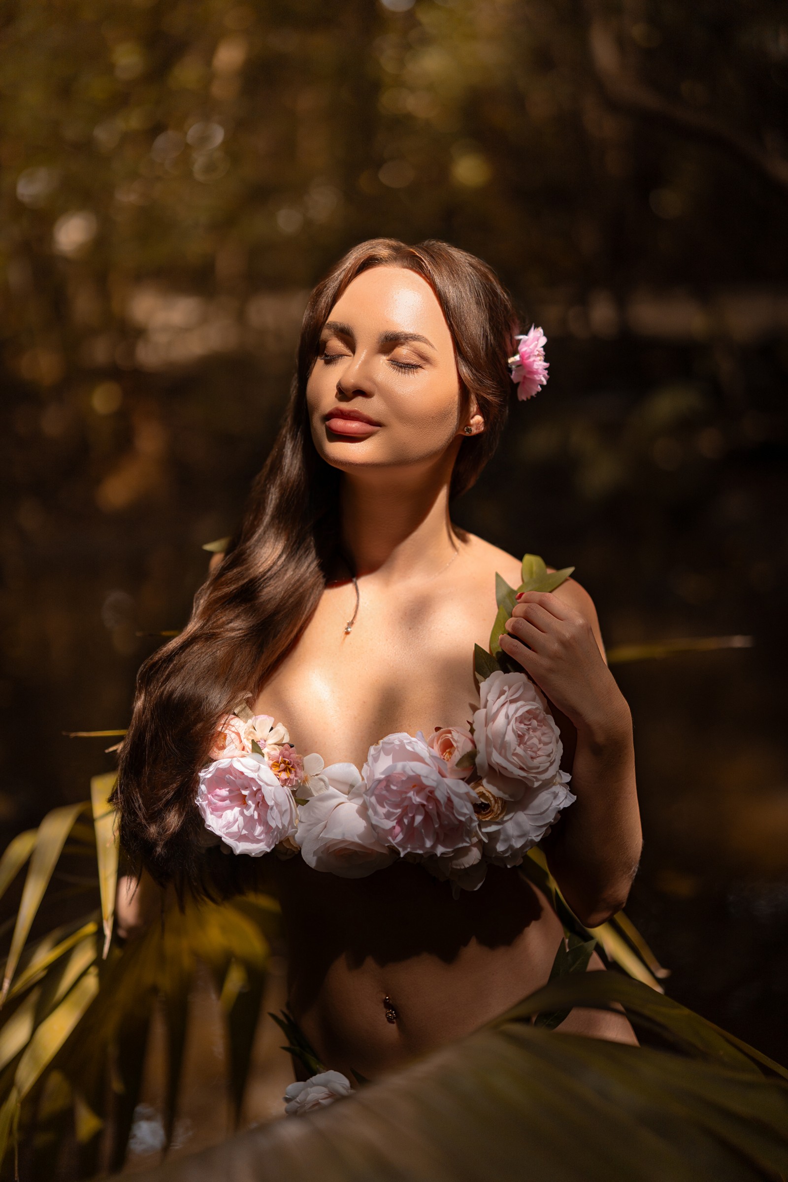 Anna Zykova photography: floral editorial portrait